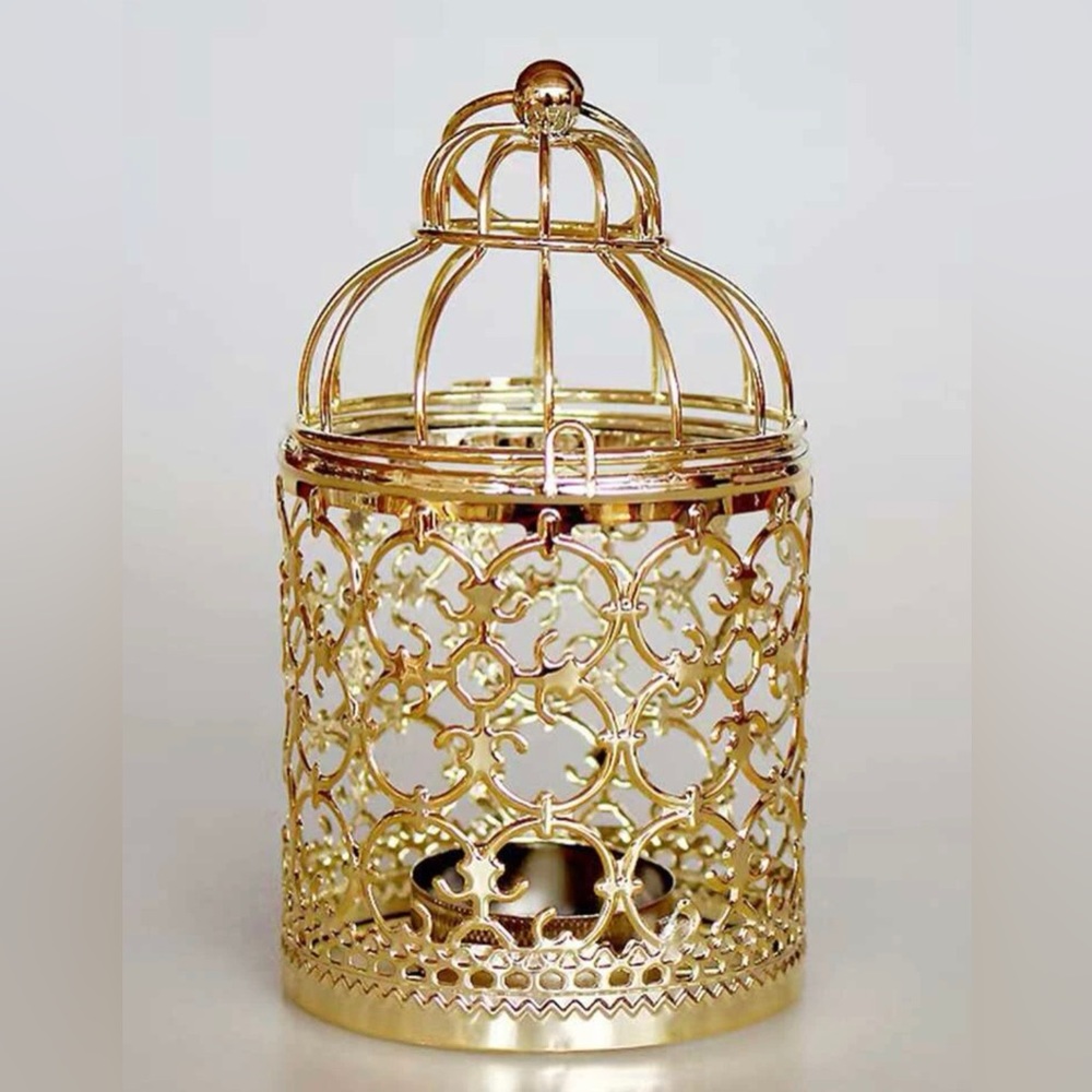 Cage design candle holder gold hollow design
